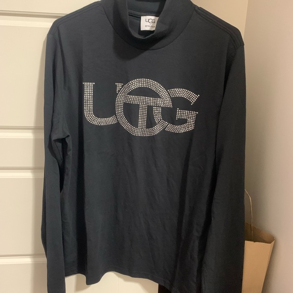 Ugg+Telfar collab turtle neck Worth over 150$ - Picture 6 of 6